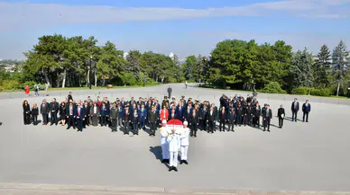Başkentte 19 Eylül gururu: Vali Canbolat'tan Anıtkabir'de anlamlı mesaj