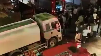 Küçükçekmece'de kentsel dönüşüm faciası: Yıkım sırasında yoldan geçenler yaralandı