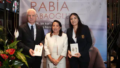 Rabia Babaoğlu’nun ‘Katıksız’ adlı eseri İstanbul'da düzenlenen lansmanda tanıtıldı