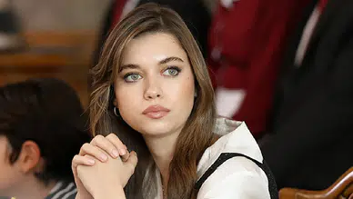 Afra Saraçoğlu’ndan canlı yayında sert tepki: Sorman bile çok ayıp