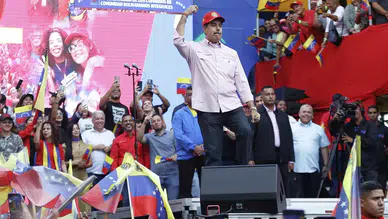 Maduro'dan ABD'ye danslı barış çağrısı
