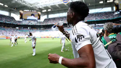 Dünya kupasında devrim niteliğinde karar: Futbol maçlarına su molası görünümlü reklam arası geliyor