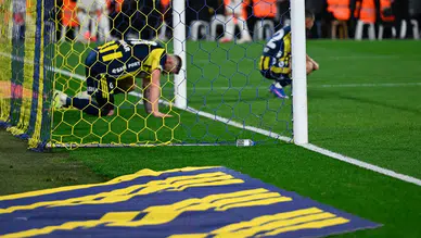 Fenerbahçe son saniyede yıkıldı: Liderlik koltuğu uzatmalarda kaçtı