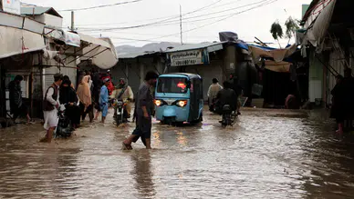 Şiddetli yağışlar Afganistan’ı vurdu: Onlarca ölü, binlerce yıkılan ev