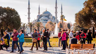 Türkiye'ye gelen turist sayısı nisan ayında geriledi