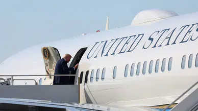 ABD Başkanı Trump'ın uçağı havada arızalandı