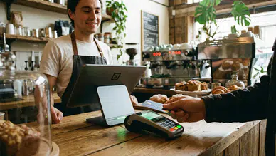 Kredi kartı ödemeleri yılın son ayında yüzde 50 artış gösterdi