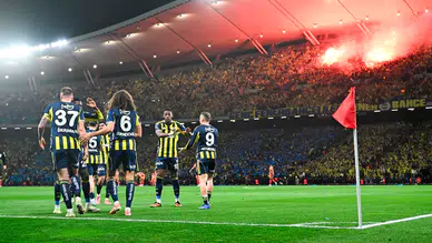 Fenerbahçe, Galatasaray'ı 2-0 yenerek Süper Kupa'yı kazandı