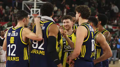 Fenerbahçe Beko, Paris Basket'i 92-90 yenerek liderliğini sürdürdü