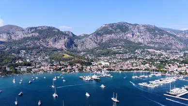 Akdeniz'de dev temizlik operasyonu: Fethiye Körfezi'nde 16 milyon metreküplük çamur temizleniyor