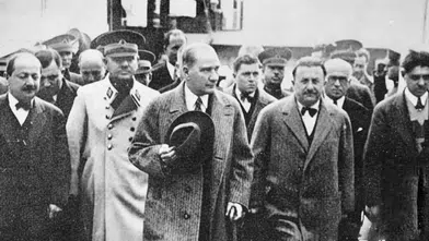 Ünlü isimler 10 Kasım'da Ata'sını unutmadı