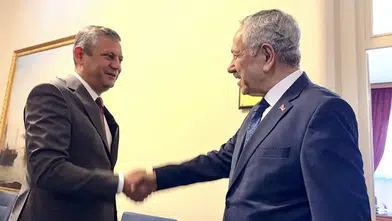 Özgür Özel’den Bülent Arınç’a ziyaret