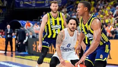 Fenerbahçe Beko, Anadolu Efes’i son saniyede devirdi: Seride 1-0 öne geçti