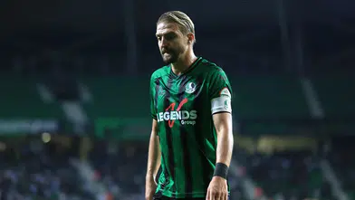 Caner Erkin futbolu bıraktığını açıkladı: 37 yaşında kariyerine nokta koydu