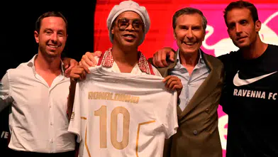 Ronaldinho 46 yaşında yeşil sahalara dönüyor: İtalya Serie C ekibi Ravenna FC ile anlaştı