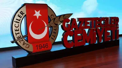 Emin Çölaşan: Ve bir “Gazeteciler” Cemiyeti!