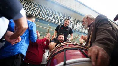 Bursa deplasmanından zaferle dönen Mardin 1969 Spor'a havalimanında büyük coşku