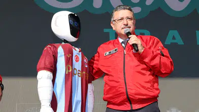 Trabzon'da bilim rüzgarı: Yapay zekalı robotla görkemli açılış