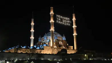 Selimiye Camii'nde 4 yıl sonra ilk teravih namazı kılındı