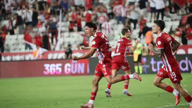 Antalyaspor'da kabus sürüyor: Sarıyer deplasmanından 2-1'lik mağlubiyet
