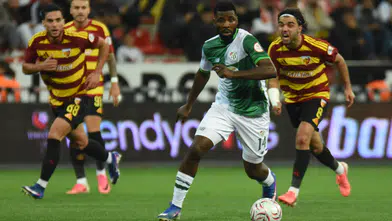 Bursaspor, Kayseri'de 2-1 Kazandı: Zirveye Ortak Oldu