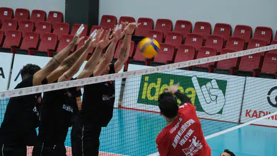 Voleybolda güç birliği: Efeler Ligi'nin iki devi Alanya'da buluştu