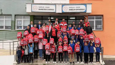 Kırsaldaki miniklerin Samsunspor heyecanı: Okul çantaları taraftar ruhuyla doldu