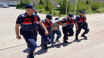 Kırşehir’de kendilerini jandarma olarak tanıtıp dolandırıcılık yapan 2 zanlı tutuklandı