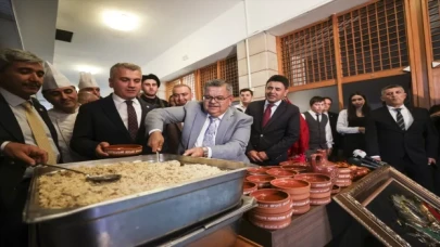 AK Parti’li Yağcı’dan Mecliste ”şifalı pilav” ikramı