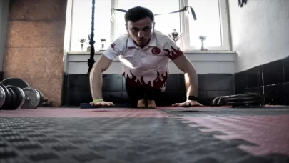 Dünya şampiyonu kick boksçu İslami Dayanışma Oyunları’nda altın madalyayı hedefliyor