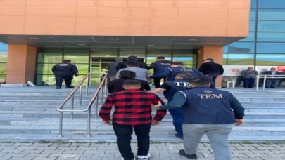 Bitlis merkezli 3 ildeki terör operasyonunda 4 kişi tutuklandı