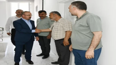 AK Parti Grup Başkanvekili Turan, Ensar Vakfı Lapseki Şubesi ziyaretinde konuştu: