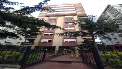 Kadıköy’de 11 katlı binanın çatısında çıkan yangın söndürüldü