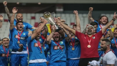 TFF 2. Lig playoff finalini kazanan Bodrumspor kupasını aldı