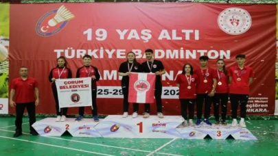 19 Yaş Altı Türkiye Badminton Şampiyonası sona erdi
