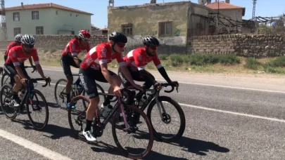 Bisiklet Milli Takımı, Akdeniz Oyunları’na Erciyes’teki zorlu parkurda hazırlanıyor