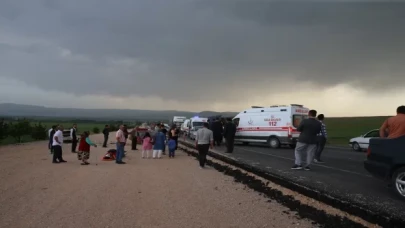 Tokat’ta iki otomobilin çarpıştığı kazada 10 kişi yaralandı
