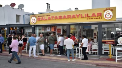Eşref Hamamcıoğlu, Bodrum 1905 Galatasaraylılar Derneği üyeleriyle bir araya geldi