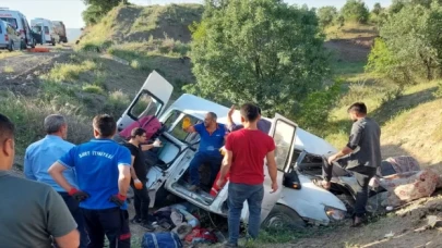 Siirt’te şarampole devrilen minibüsteki 4 kişi öldü, 6 kişi yaralandı