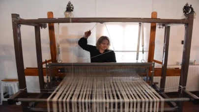 El dokuması Lefke bezinden yapılan ürünlere yurt dışından da sipariş geliyor