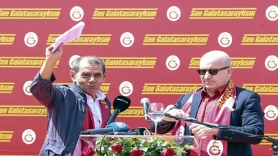 Galatasaray’da başkan adayı Dursun Özbek, kulüp üyeleriyle bir araya geldi: