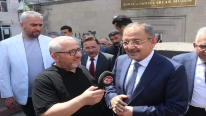 AK Partili Özhaseki Kayseri’de gazetecilerin sorularını yanıtladı: