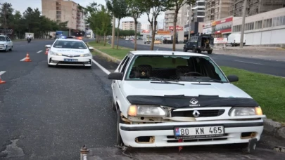 Şanlıurfa’da otomobilin yayaya çarptığı kazada 3 kişi yaralandı