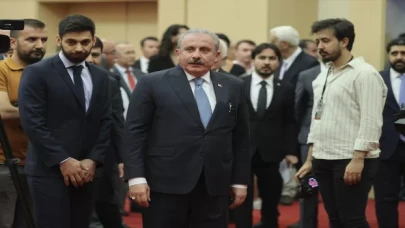 TBMM Başkanı Şentop, ”1 Şiir 1 Hayat: Zindandan Mehmed’e Mektup” sergisinde konuştu: