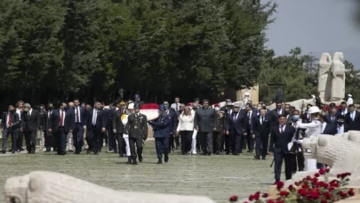 Venezuela Devlet Başkanı Maduro, Anıtkabir’i ziyaret etti