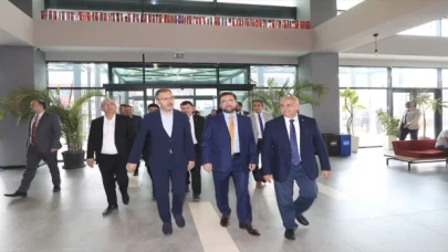 Bakan Kasapoğlu, OSTİM Teknik Üniversitesi Genç Ofis açılışına katıldı: