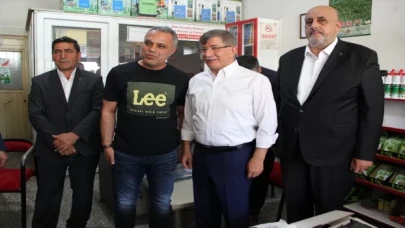 Gelecek Partisi Genel Başkanı Davutoğlu Malatya’da esnafı ziyaret etti