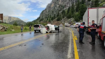 Konya’da iki tır ile bir otomobilin karıştığı kazada 1 kişi öldü
