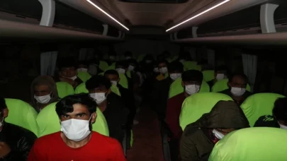 Iğdır’dan 103 Afgan düzensiz göçmen daha ülkelerine gönderildi