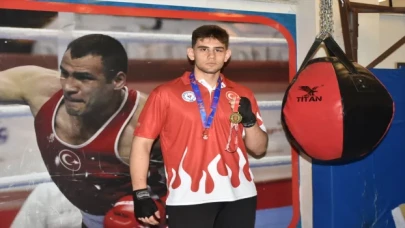 Boksta genç yetenek Ahmet Zeki Elturan’ın hedefi olimpiyat madalyası
